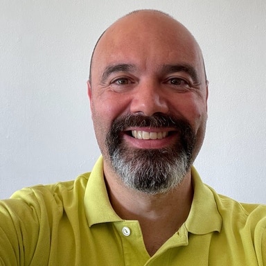 Juan Roman a software and data engineer with 7 years of experience. I specialize in React (Next.js) and Node.js